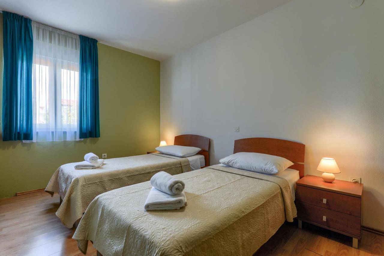 Apartamento Olive Maris Petrčane Exterior foto